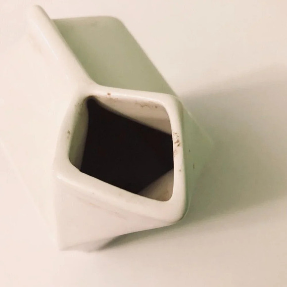 Vtg Margo 1984 Ceramic Milk Carton Creamer Farmhouse 4 Inch Tall - Picture 7 of 15